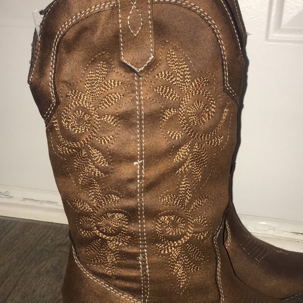 Brown Boots! - Picture 3 of 5